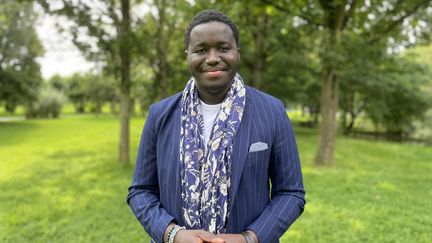 Baptiste Ménard, 27 ans, adjoint au maire de Mons-Barœul, membre du Parti socialiste. (MANON MELLA / FRANCEINFO)