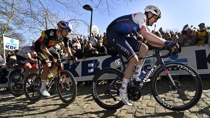 Wout Van Aert et Kasper Asgreen lors de&nbsp;Gand-Wevelgem, le 27 mars 2022. (DIRK WAEM / BELGA MAG)