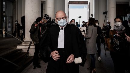 Me&nbsp;Bernard Boulloud, à la cour d'assises de Chambéry,&nbsp;en Savoie, le 3 mai 2021. (JEFF PACHOUD / AFP)