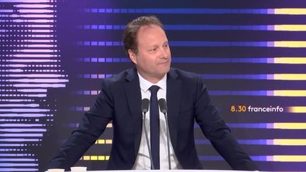 Sylvain Maillard était l'invité du 8.30 de franceinfo jeudi 27 juillet 2023. (FRANCEINFO)