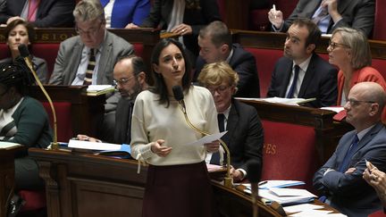 Brune Poirson s'exprime devant l'Assemblée nationale, à Paris, le 3 décembre 2019. (LIONEL BONAVENTURE / AFP)