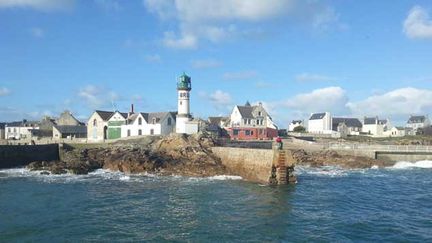 &nbsp; (Les habitants de l'île de Sein se battent pour que l'île devienne le premier territoire 100% énergies renouvelables en France © Radio France / Mickaël Ropartz)