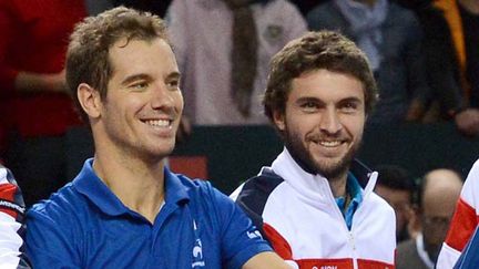 &nbsp; (Richard Gasquet (à gauche) et Gilles Simon sous le maillot bleu de l'équipe de France de Coupe Davis © MaxPPP)