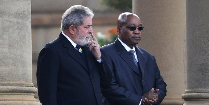 Les présidents bresilien Lula et sud-africain Jacob Zuma en 2010 à Pretoria.  (GIANLUIGI GUERCIA / AFP)