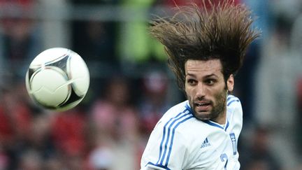 L'attaquant grec&nbsp;Giorgios Samaras lors du match de l'Euro face &agrave; la R&eacute;publique Tch&egrave;que &agrave; Wroclaw (Pologne), le 12 juin 2012. (ARIS MESSINIS / AFP)