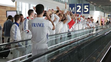 &nbsp; (L'Equipe de France lors de son départ au mondial des métiers du Brésil. 45 jeunes représentaient le drapeau bleu-blanc-rouge © worldskillsfranceWorldSkills France - Daniel LeStanc)