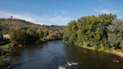 Générations Futures a souhaité faire un état des lieux de la présence des perfluorés dans les eaux superficielles (RICHARD BRUNEL / MAXPPP)