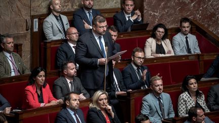 Le député Grégoire de Fournas aux côtés des autres parlementaires du Rassemblement national, à l'Assemblée nationale, le 16 juillet 2022. (ARTHUR NICHOLAS ORCHARD / AFP)