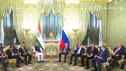 Eurozapping : le Premier ministre indien reçu en Russie (franceinfo)