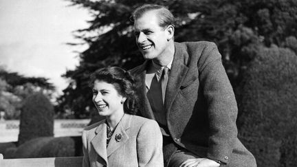 Elizabeth II et le prince Philip pendant leur lune de miel, le 25 novembre 1947. (AFP)