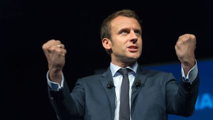 Le candidat du mouvement En marche ! à l' élection présidentielle Emmanuel Macron, prononce un discours lors d'un débat sur les technologies numériques, le 28 mars 2017 à Paris. (CITIZENSIDE/SERGE TENANI / CITIZENSIDE)