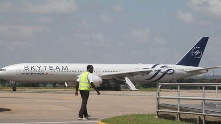 &nbsp; (Le Boeing 777 d'Air France dérouté hier au Kenya après la découverte d'un objet suspect. © Maxppp)