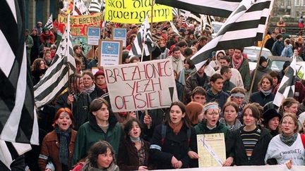 &nbsp; (La ratification de la charte des langues régionales est notamment revendiquée en Corse, au Pays-Basque et en Bretagne © MAXPPP)