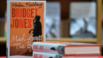 "Bridget Jones : Mad About The Boy", dernier tome des aventures de l'h&eacute;ro&iuml;ne britannique, est sorti dans les librairies londoniennes jeudi 10 octobre 2013. (BEN STANSALL / AFP)