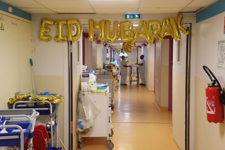 Decorations in the Mayotte Hospital Center, April 19, 2023. (ROBIN PRUDENT / FRANCEINFO)