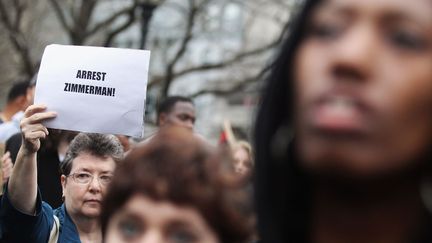 Les faits se sont d&eacute;roul&eacute;s alors que George Zimmerman, 28 ans, effectuait sa ronde dans un quartier r&eacute;cemment victime de plusieurs cambriolages. Ce soir-l&agrave;, il appelle le 911 pour signaler "un comportement suspect". (MARIO TAMA / GETTY IMAGES)