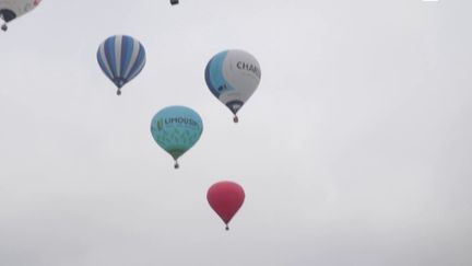 Charente : le spectacle annuel des montgolfières (France 2)