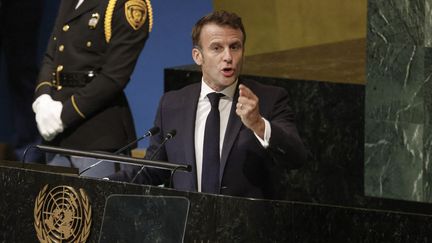 Emmanuel Macron à la tribune de l'ONU, à New York (Etats-Unis), le 20 septembre 2022.&nbsp; (LUDOVIC MARIN / AFP)