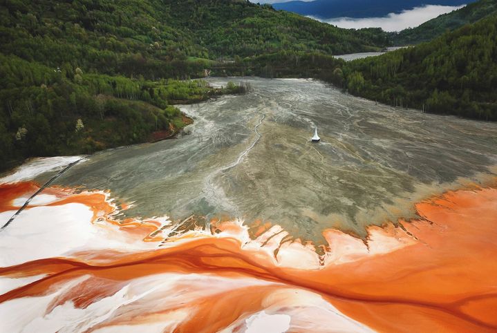 Le lac de Geamana (Roumanie), le 7 mai 2019. (CRISTIAN LIPOVAN)