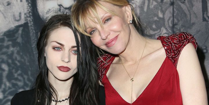 Frances Bean Cobain et sa mère Courtney Love à la première du documentaire "Kurt Cobain : Montage of Heck", le 22 avril 2015 à Los Angeles.
 (FayesVision/WENN.com/SIPA)