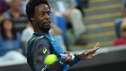 La puissance en coup droit de Gaël Monfils (WILLIAM WEST / AFP)