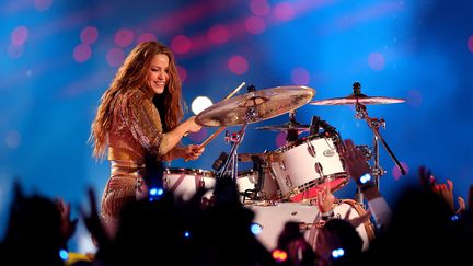 La chanteuse colombienne Shakira, lors du spectacle à la mi-temps du Super Bowl, à Miami (Floride), le 2 février 2020. (MADDIE MEYER / GETTY IMAGES NORTH AMERICA / AFP)