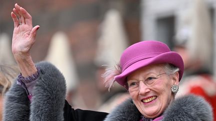 La reine Margrethe II du Danemark lors des célébrations du 50e anniversaire de son accession au trône à Copenhague, au Danemark, le 12 novembre 2022 (SERGEI GAPON / ANADOLU)