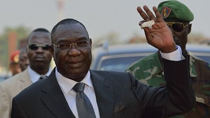 L'ancien pr&eacute;sident centrafricain Michel Djotodia arrive &agrave; l'a&eacute;roport de Bangui (Centrafrique), mercredi 8 janvier 2013.&nbsp; (ERIC FEFERBERG / AFP)