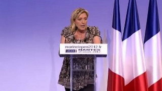 A Nantes Marine Le Pen a pointé du doigt le bilan sécuritaire de Nicolas Sarkozy, notamment dans les banlieues, arguant qu'elle veut que "la République reprenne le contrôle de tout le territoire".