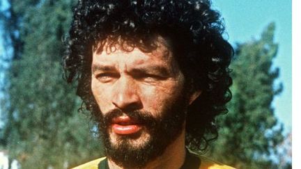 Socrates, ici en 1985, est mort dimanche 4 d&eacute;cembre &agrave; l'&acirc;ge de 57 ans. (JORGE DURAN / AFP)