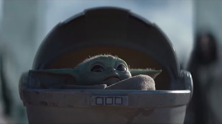 Capture d'écran du 4 décembre 2019 du personnage de "Baby Yoda" issue de la série "The Mandalorian". (DISNEY / YOUTUBE)