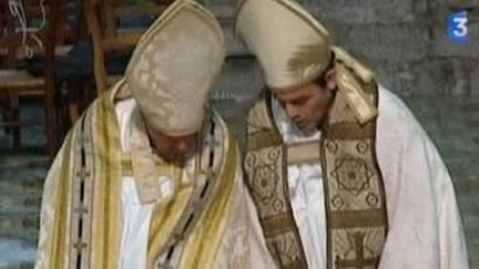 Papperlapapp dans la cour d&#039;honneur du Palais des papes
 (Culturebox)