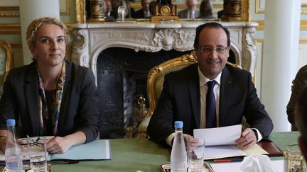 Delphine Batho et Fran&ccedil;ois Hollande, le 28 mai 2013 &agrave; Paris.&nbsp; (LEMOUTON / SIPA )