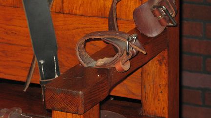 Au mus&eacute;e de la prison de Huntsville (Texas). Sur cette chaise &eacute;lectrique,&nbsp;361 prisonniers ont &eacute;t&eacute; ex&eacute;cut&eacute;s entre 1924 et 1964. (FANNY CARRIER / AFP)