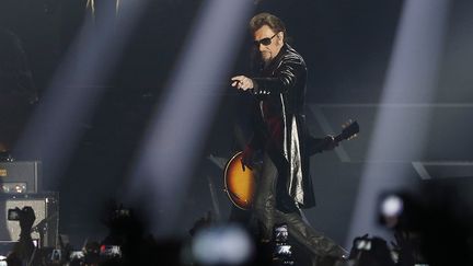 Le chanteur français Johnny Halliday, le 27 novembre 2015 à Paris-Bercy. (FRANCOIS GUILLOT / AFP)