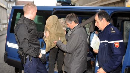 J&eacute;r&eacute;my&nbsp;Rimbaud arrive au tribunal de Pau (Pyr&eacute;n&eacute;es-Atlantiques), le 20 d&eacute;cembre 2013. (GAIZKA IROZ / AFP)