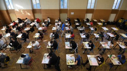 Les spécialités du baccalauréat se passeront en juin en 2024. (FREDERICK FLORIN / AFP)