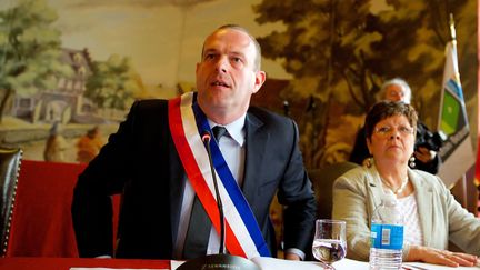 Le maire FN Steeve Briois lors du premier conseil municipal de la nouvelle mandature &agrave; H&eacute;nin-Beaumont (Pas-de-Calais), le 30 mars 2014. (MAXPPP)