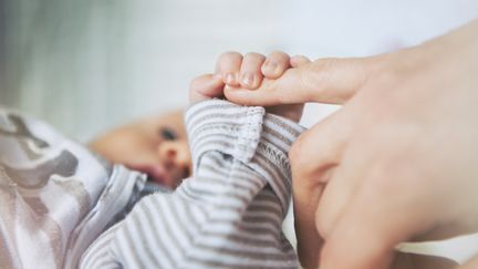 L'agence de la biomédecine lance un appel aux dons d'ovocytes et de spermatozoïdes pour les couples qui ne peuvent pas avoir d'enfants. (THANASIS ZOVOILIS / GETTY IMAGES)