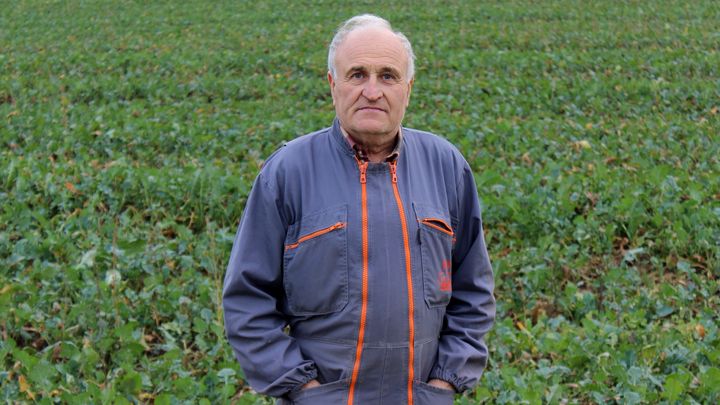 Jean-Louis Clauzel, agriculteur retrait&eacute; &agrave; Ch&acirc;teauneuf-sur-Is&egrave;re (Dr&ocirc;me), le 11 d&eacute;cembre 2014. (MATHIEU DEHLINGER / FRANCETV INFO)