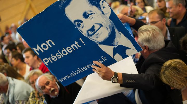 Des supporters de Nicolas Sarkozy assistent &agrave; son meeting &agrave; Lambersart, le 25 septembre 2014. (PHILIPPE HUGUEN / AFP)