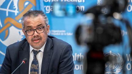 Le chef de l'Organisation mondiale de la santé, Tedros Adhanom Ghebreyesus, lors d'une conférence de presse le 14 décembre 2022. (FABRICE COFFRINI / AFP)