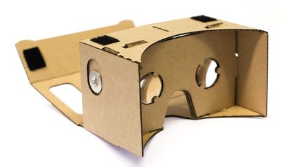 &nbsp; (Le masque de réalité virtuelle en carton de Google)