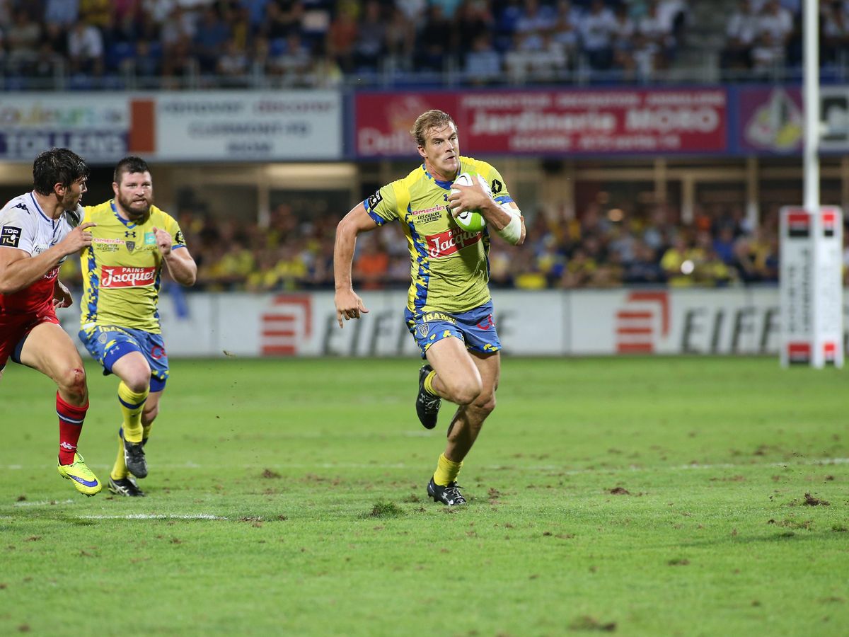 Top 14 : le Racing 92 souffre mais s'impose avec le bonus contre