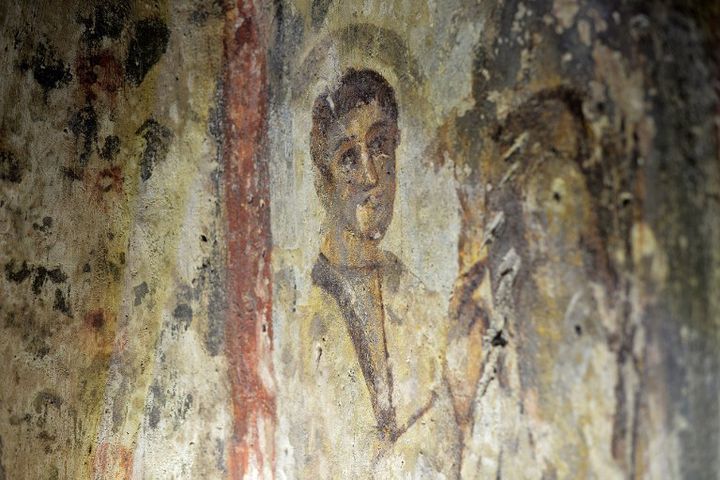 Une fresque restaurée des catacombes de Priscille, à Rome
 (FILIPPO MONTEFORTE / AFP)