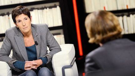 Christine Angot et Francois Busnel. Chaque semaine, en direct et a 20h30 sur France 5, Francois Busnel recoit les auteurs qui font l actualite litteraire. Paris,FRANCE-le 06/09/12/Credit:BALTEL/SIPA/1209120822
 (BALTEL/SIPA)