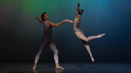 Léonore Baulac et Hugo Marchand 
 (Ann Ray/Opéra National de Paris)