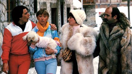 Christian Clavier, Gerard Jugnot, Josiane Balasko et Marie-Anne Chazel dans "Les bronzés font du ski" de Patrice Leconte (1979) (JEAN PIERRE FIZET / AFP)