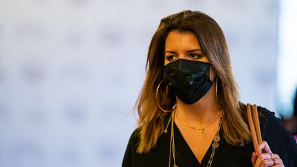 Marlène Schiappa arrive au Sénat, à Paris, le 3 mars 2021. (XOSE BOUZAS / HANS LUCAS / AFP)