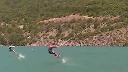 Le kitefoil, l'impression de voler au-dessus de l'eau